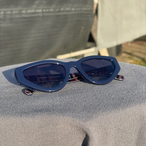 Brand New Coach Sunglasses - Picture 1 of 3